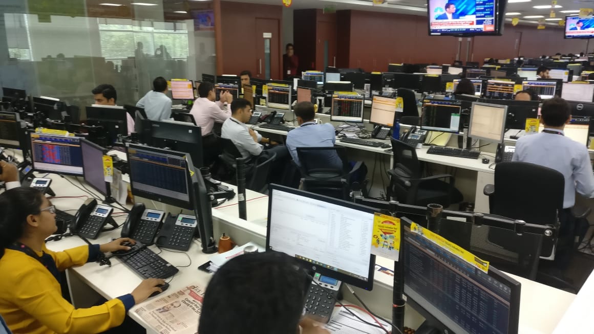 Sensex, Nifty Fall For Second Day Ahead Of U.S. Consumer Price Data 