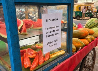 Witty Poster At Local Fruit Cart Perfectly Captures 'Peak Bengaluru Moment'