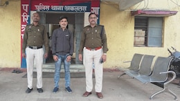 जांजगीर चांपा से बिलासपुर तक... प्रमोद वैष्णव ने फैलाया ठगी का जाल, भरोसा जीतने के लिए देता था ब्लैंक चेक