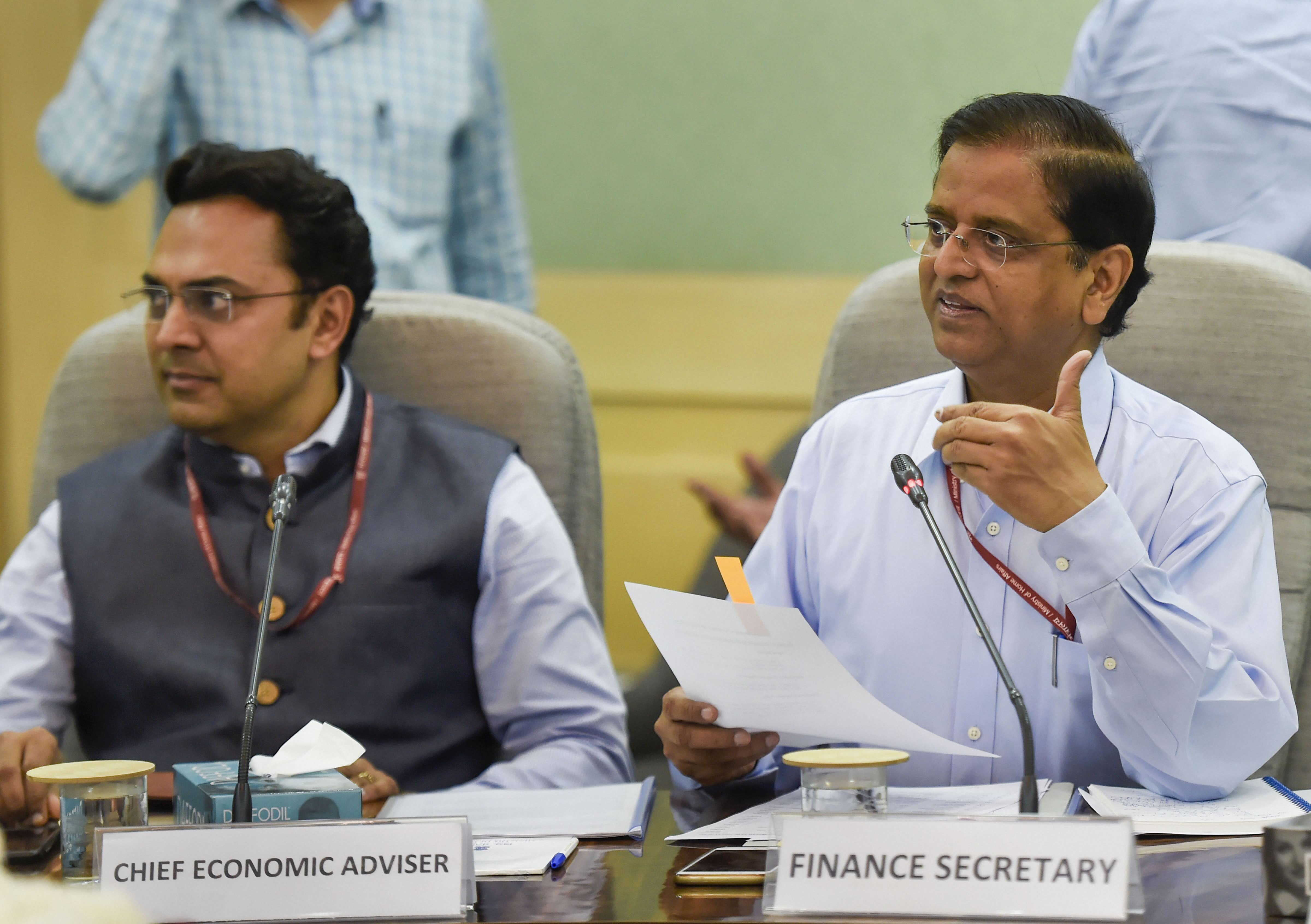 Subhash Chandra Garg Suggests One-Time Settlement For Telecom Firms