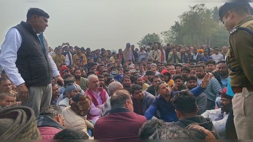 बूंदी में युवक की चाकू से गोदकर हत्या के बाद हंगामा, 50 लाख मुआवजा और नौकरी को लेकर धरना