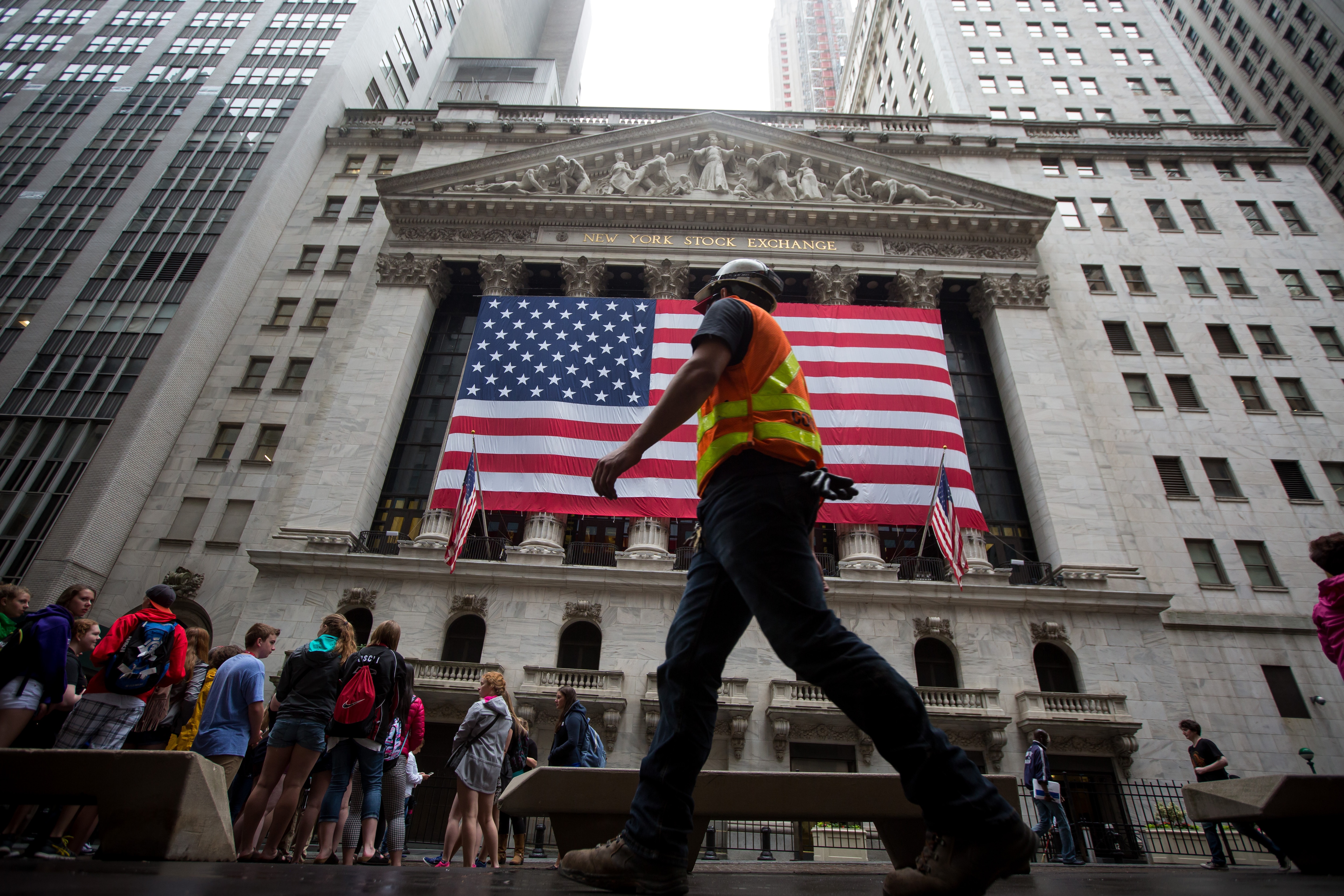 U.S. Stocks Edge Higher as Investors Turn Toward June Jobs Data