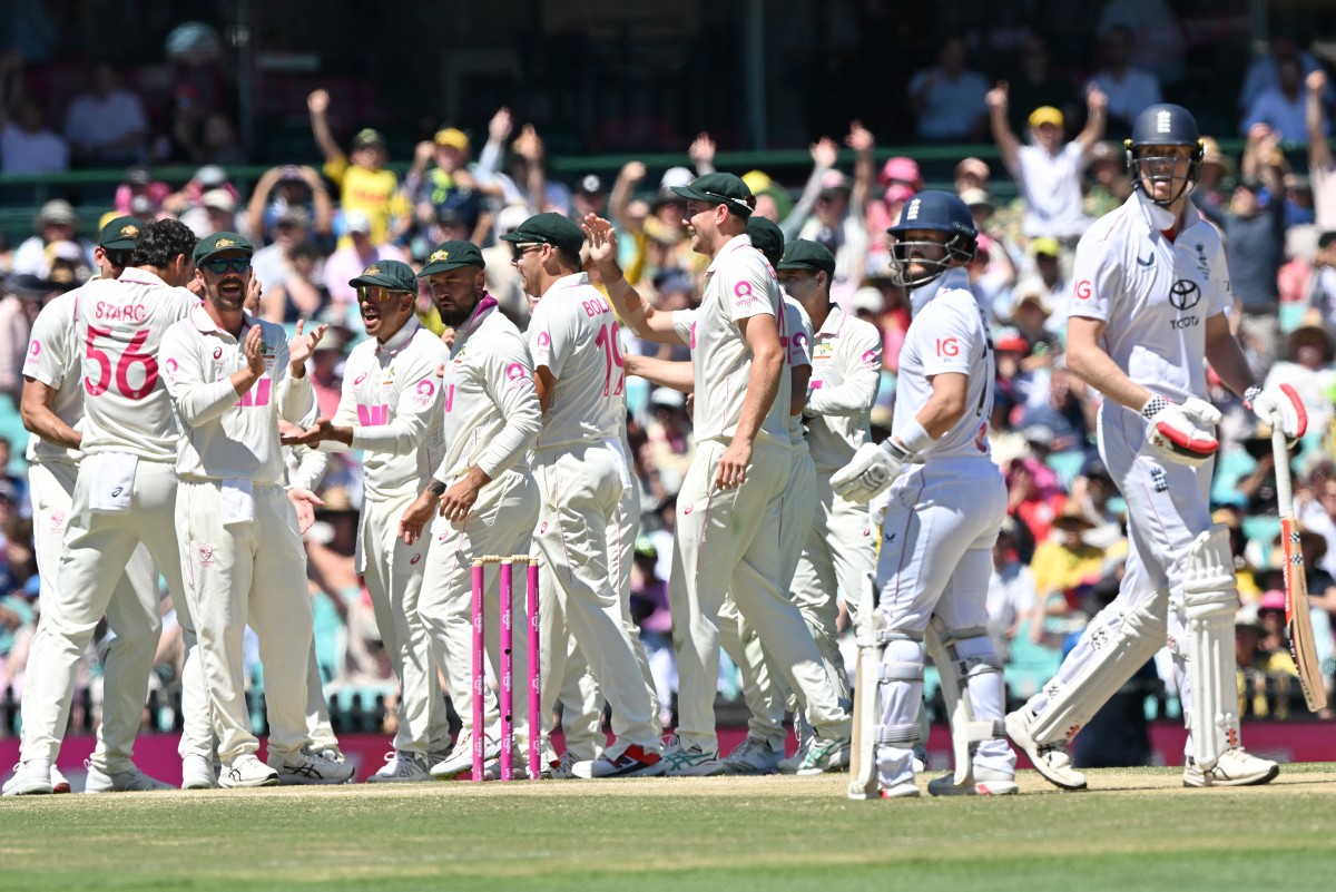 Ashes 5th Test Live: England Fight Back After Bowling Out Australia For 567