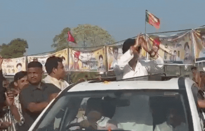 ज्&zwj;योतिरादित्&zwj;य सिंधिया के बेटे सीने में दर्द के बाद अस्&zwj;तपाल में हुए भर्ती, हालत स्थिर होने पर मिली छुट्टी&nbsp;