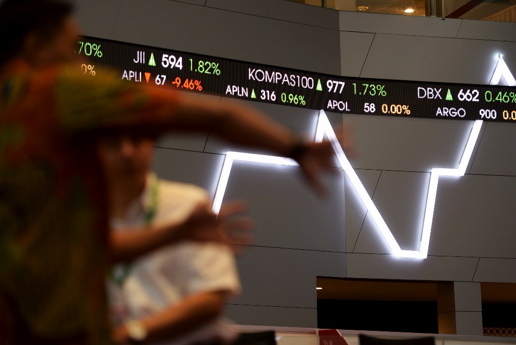 Nifty Steps Back From Record High Ahead Of Inflation Data