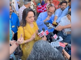 वोट डालने आईं हेमा मालिनी पर चिल्लाने लगा बुजुर्ग, चुपचाप खड़ी सुनती रहीं एक्ट्रेस, वीडियो वायरल