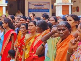 Amravati News : लाडक्या बहिणी झाल्या आक्रमक, हप्ता न मिळाल्याने थेट जिल्हाधिकारी कार्यालयावर धडकल्या