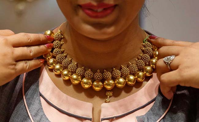 Gold Prices Fall On Muted Demand, Silver Up On Increased Offtake