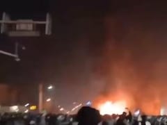 Iran Protest Live: ईरान की सड़कों पर आधी रात बवाल, सड़कों पर उतरे प्रदर्शनकारी, जगह-जगह आगजनी
