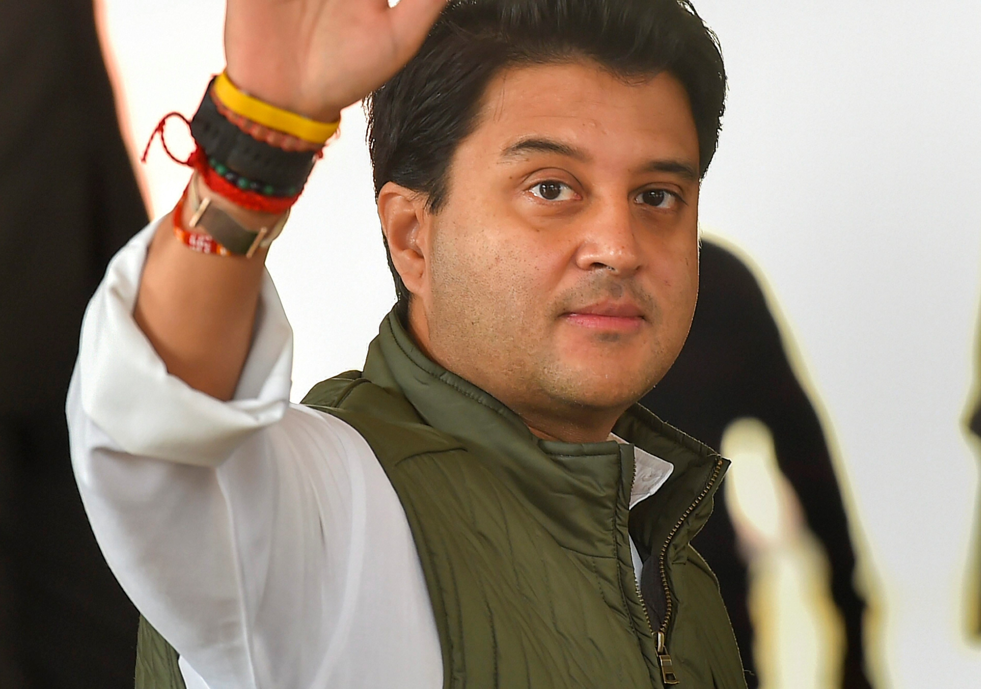Vodafone Idea Relief: Scindia's 'No Duopoly' Stand Boosts Telecom Diversity Hope