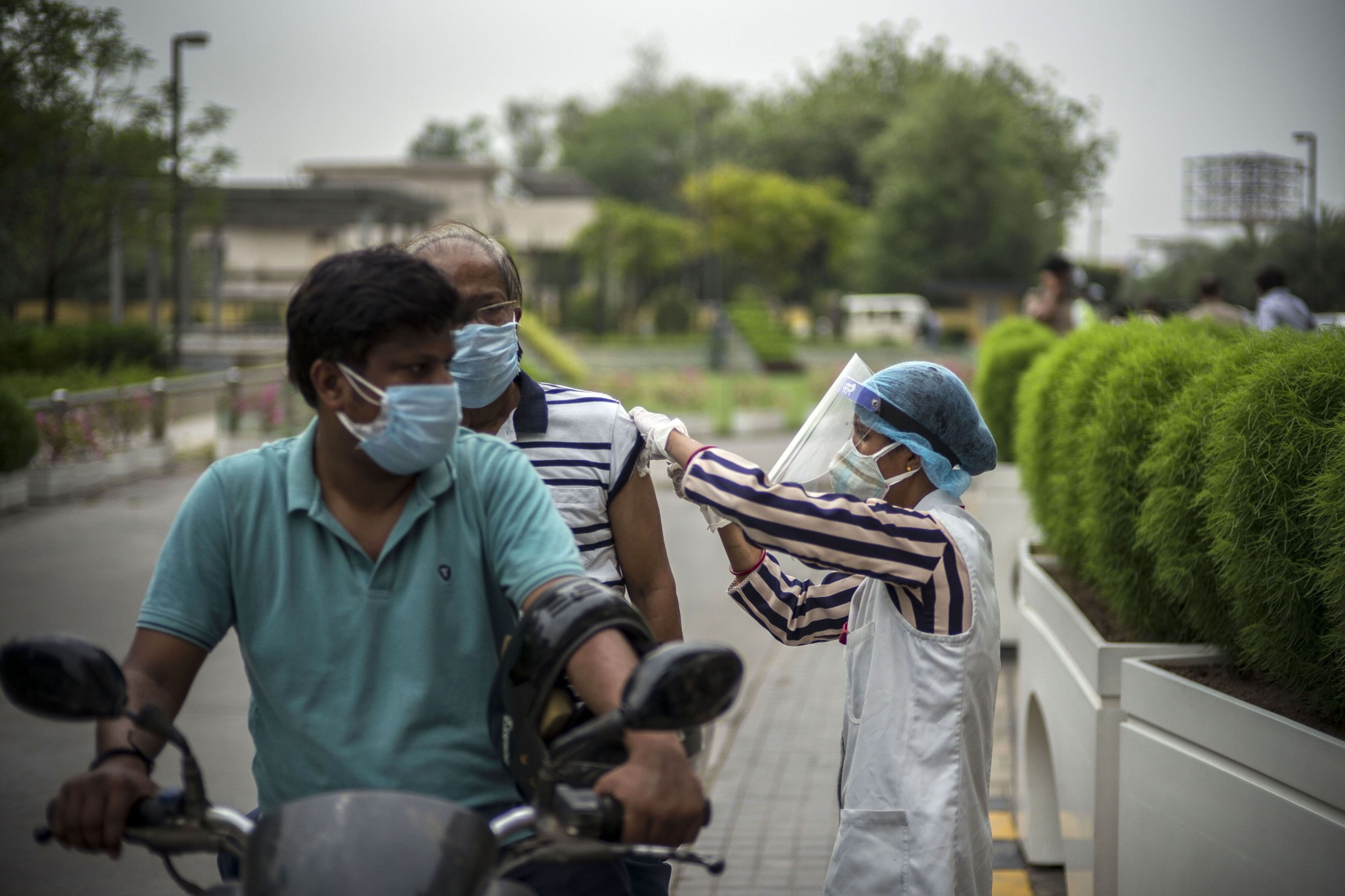 Covid-19 India Updates: New Cases Drop Below 35,000-Mark After Three Days