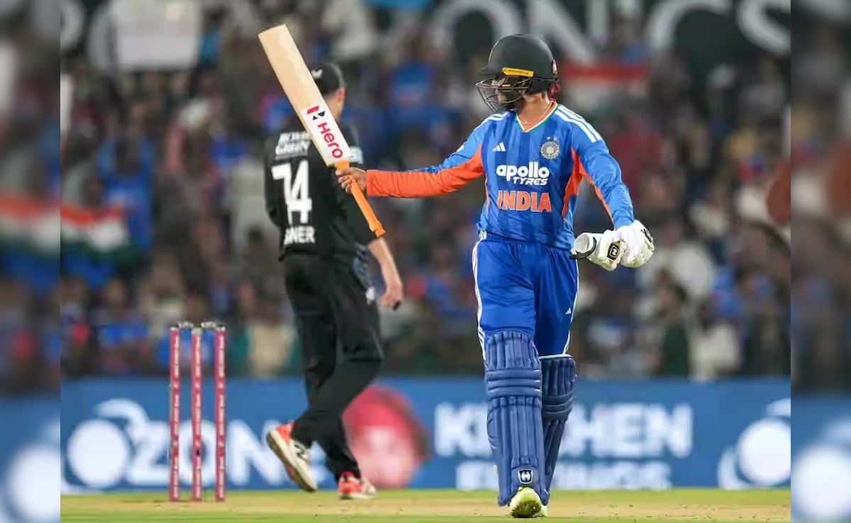 उसे रोकना मुश्किल हो जाता है, अभिषेक शर्मा की बल्लेबाजी देख सकते में हैं न्यूजीलैंड के बल्लेबाज मार्क चैपमैन