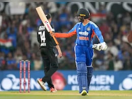 'उसे रोकना मुश्किल हो जाता है', अभिषेक शर्मा की बल्लेबाजी देख सकते में हैं न्यूजीलैंड के बल्लेबाज मार्क चैपमैन