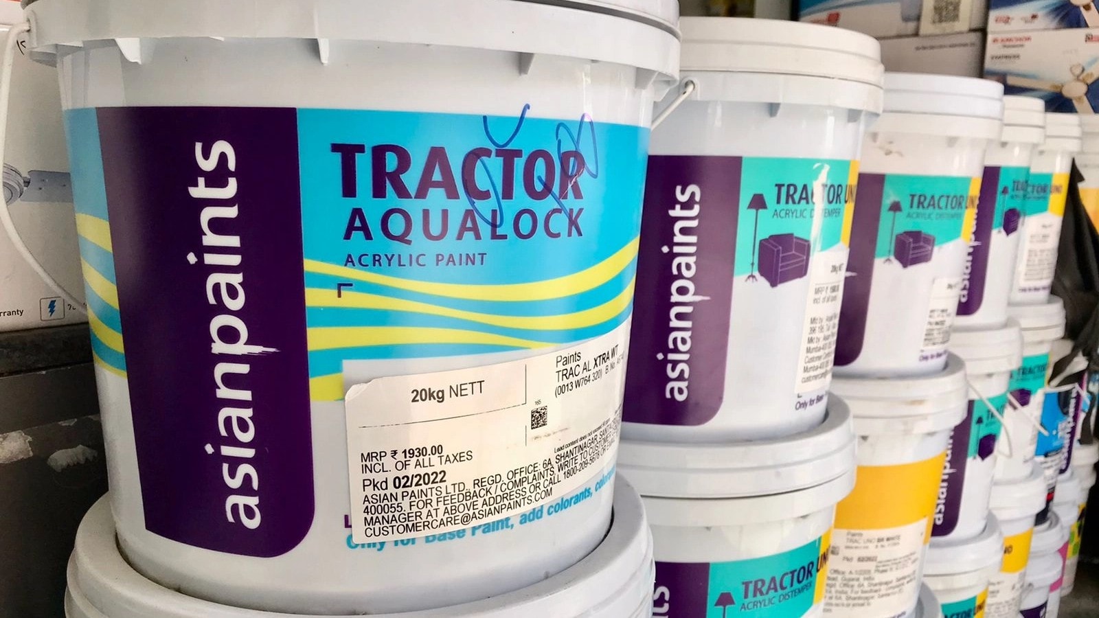 Asian Paints To Decide On Price Cuts After Assessing Geopolitical Risks, Says CEO