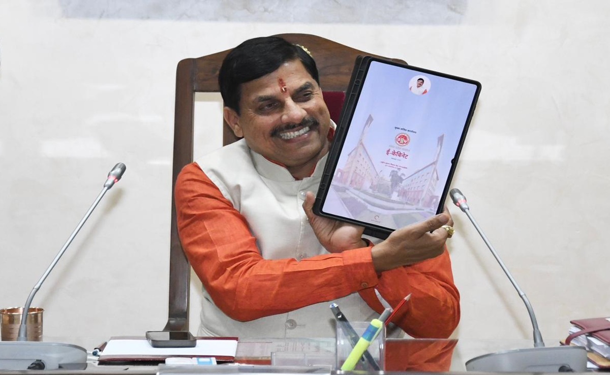 Cabinet Decisions: मोहन कैबिनेट को मिले टैबलेट्स; जानिए मंत्रिपरिषद के अहम फैसले