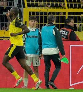 Borussia Dortmund Beat Werder Bremen To Extend Second Place Lead In Bundesliga