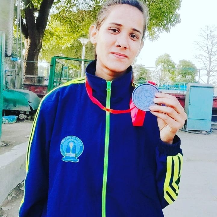 Success story: इन बेटियों ने रचा इतिहास