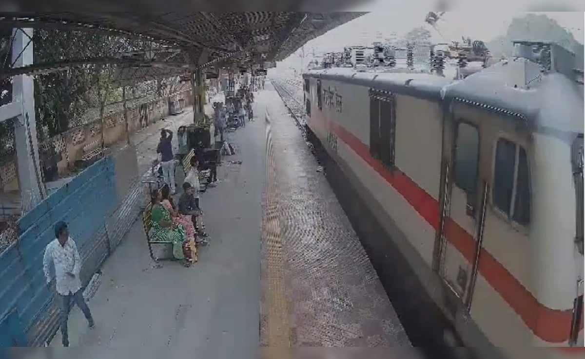 स्‍टेशन पर आ रही थी ट्रेन,  प्‍लेटफॉर्म से कूद ट्रैक पर लेट गया जवान, क्‍यों की खुदकुशी, कारण पता कर रही पुलिस