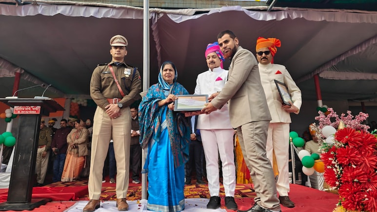 नागौर: 23 हजार फीट की ऊंचाई पर नर्स ने CPR देकर बचाई यात्री की जान, गणतंत्र दिवस पर मिला सम्मान