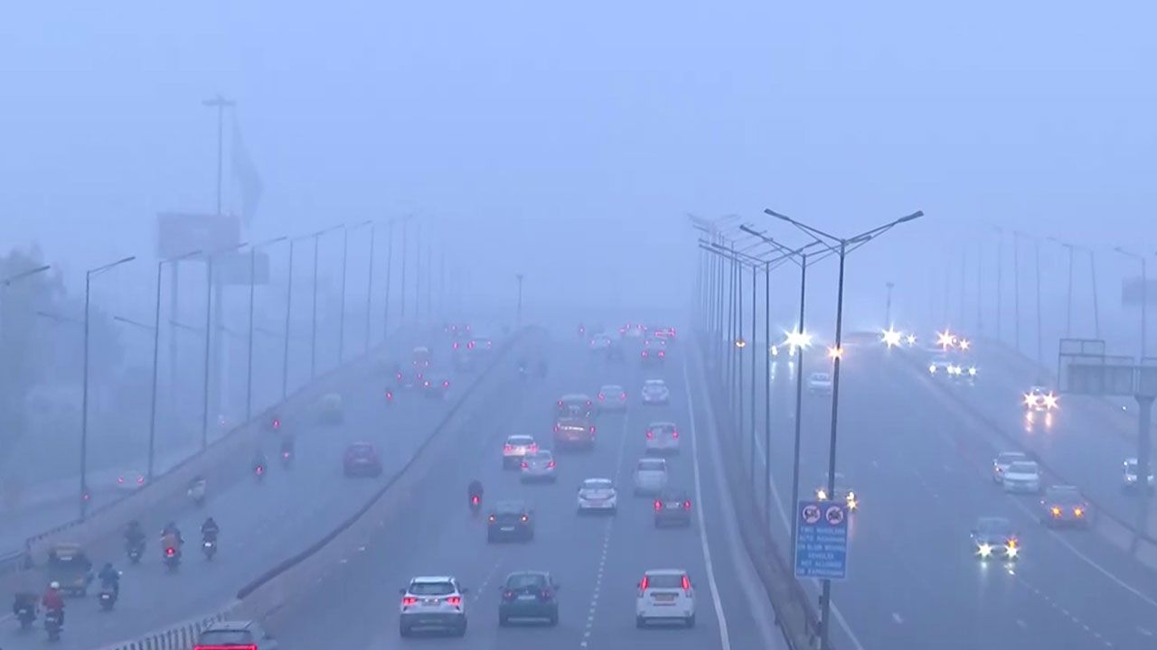 Delhi-NCR Air Quality Dips To 'Poor' Category Amid Dense Fog