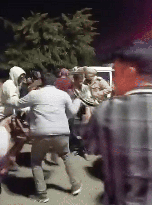 जयपुर में देर रात बेकाबू ऑडी का कहर, डिवाइडर से टकराकर ठेलों में जा घुसी; 1 मौत,15 घायल