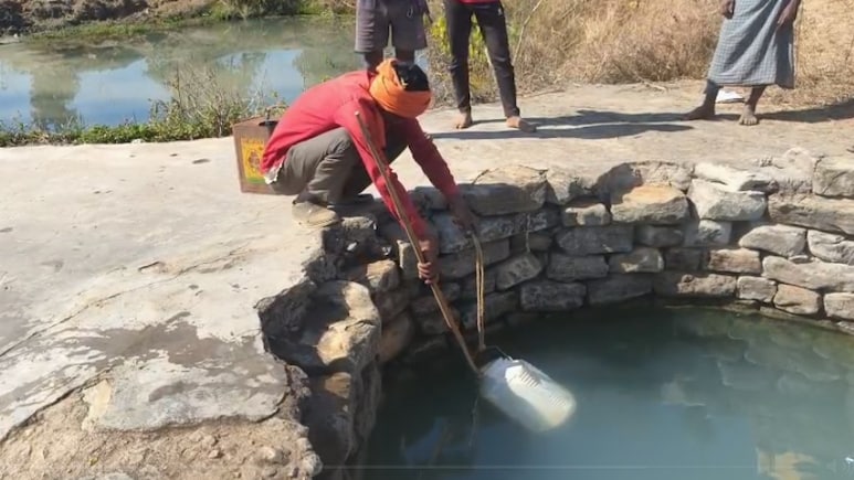 कोरिया में कुएं का गंदा-बदबूदार पानी पीकर जी रहे लोग, बीमार होने पर भी नहीं कोई दूसरा विकल्प