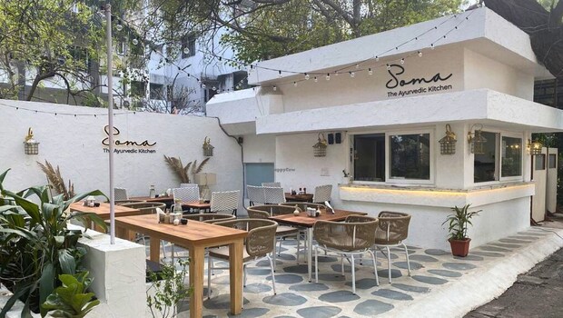 This Hospital Cafe In Delhi Serves Momos, Pizza, Golgappe - All With An Ayurvedic Twist