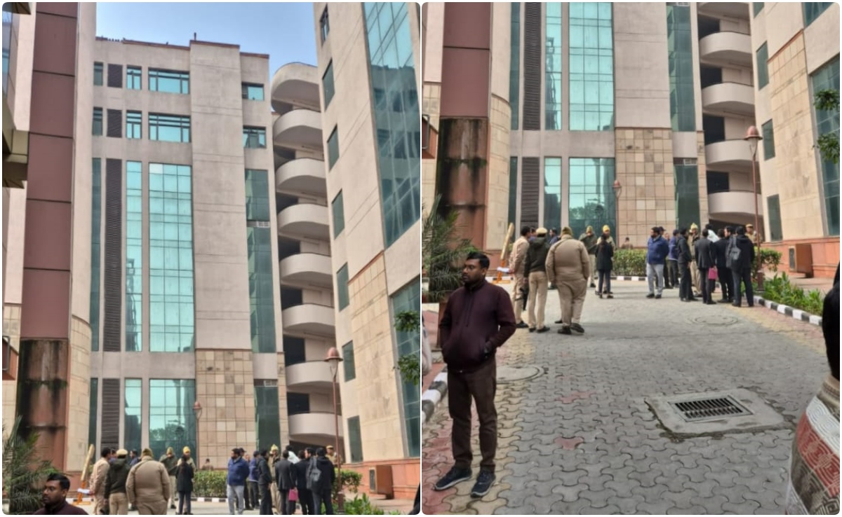 'मैं दबाव के आगे...' दिल्ली में साकेत कोर्ट की बिल्डिंग से कूदा शख्स, मरने से पहले सुसाइड नोट भी छोड़ा