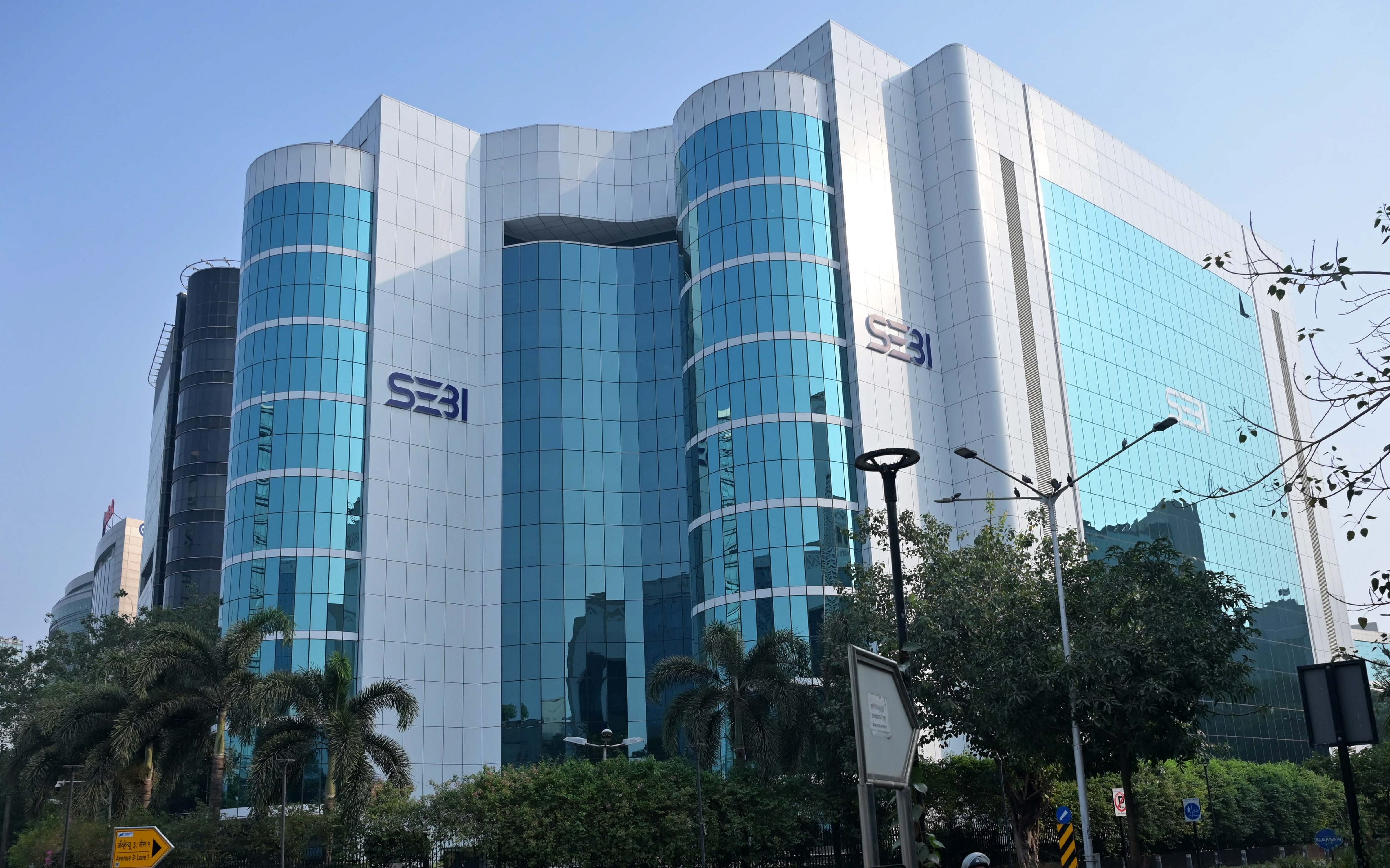 SEBI Simplifies Requirements For Grant Of Accreditation To Investors Under AIF Regime