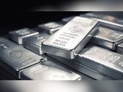 Silver Price Updates: चांदी गिर तो रही है...पर आगे खरीदें या चुपचाप बैठ जाएं, एक्सपर्ट क्या बोले?