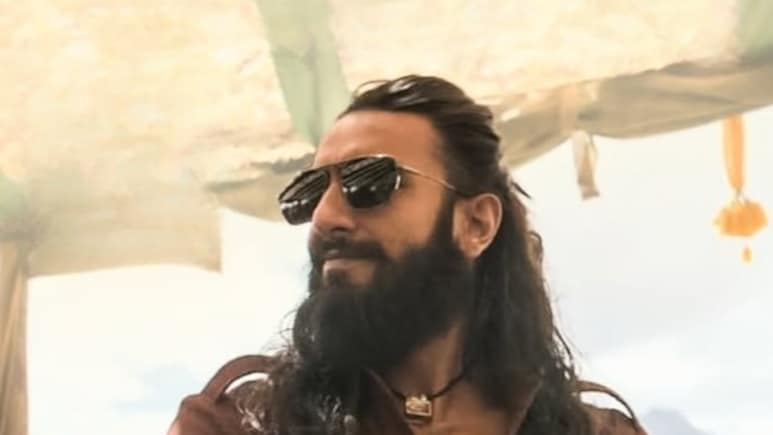 रणवीर सिंह के अतरंगी अंदाज का मजाक बनाने से पहले 10 बार सोचना, अजय देवगन-ऋतिक रोशन को पीछे छोड़ा