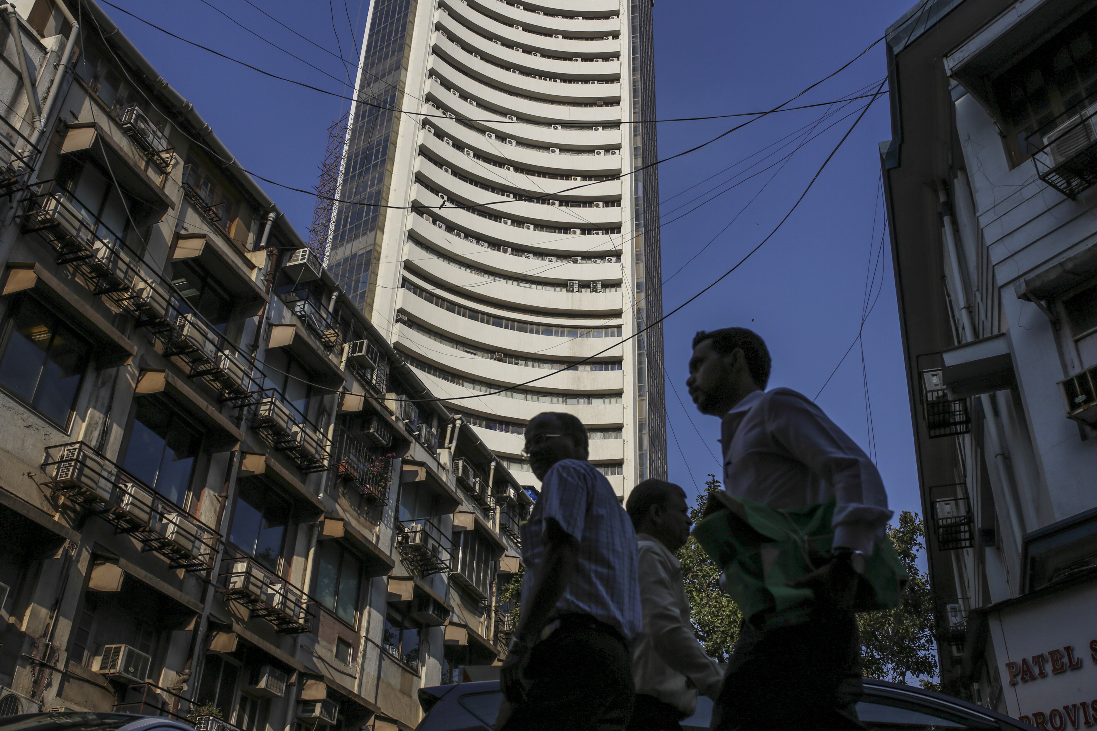 Sensex, Nifty End Lower For Second Day