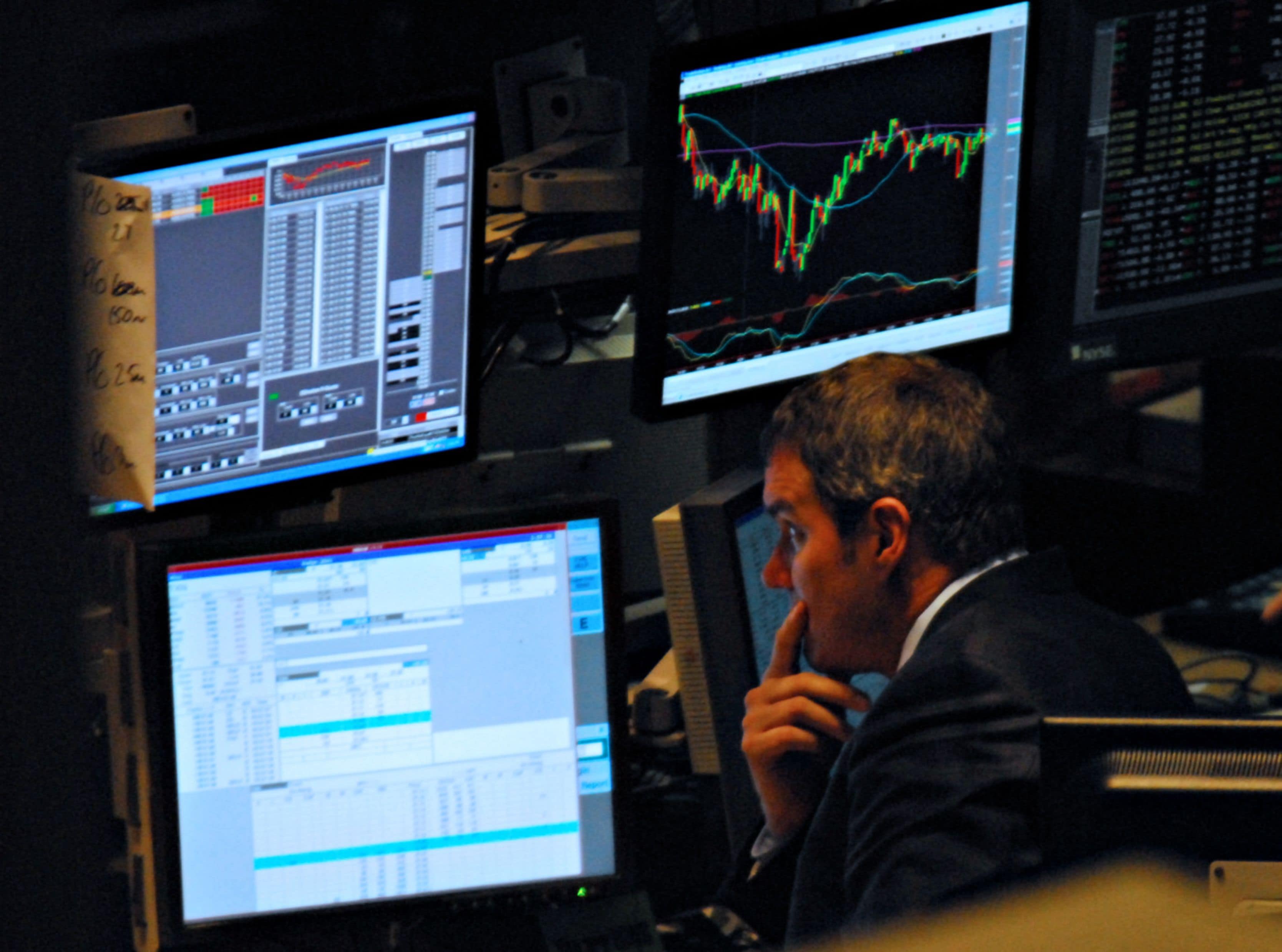 Sensex, Nifty Halt Three-Day Gaining Streak As RIL, ITC Drag