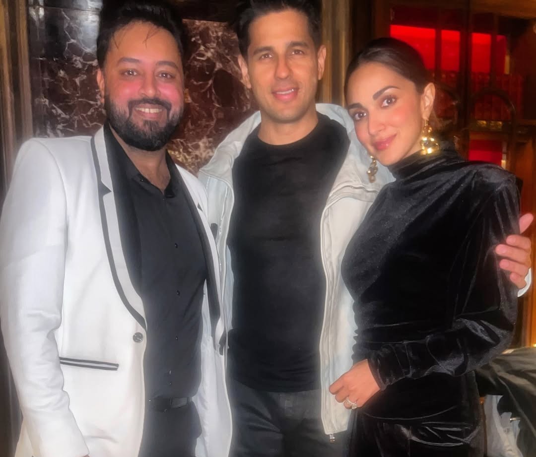 सिद्धार्थ मल्होत्रा के 41वें बर्थडे की इनसाइड तस्वीरें और वीडियो, सिंगर बनीं पत्नी कियारा तो केक पर बेटी सयाराह का खास मैसेज!