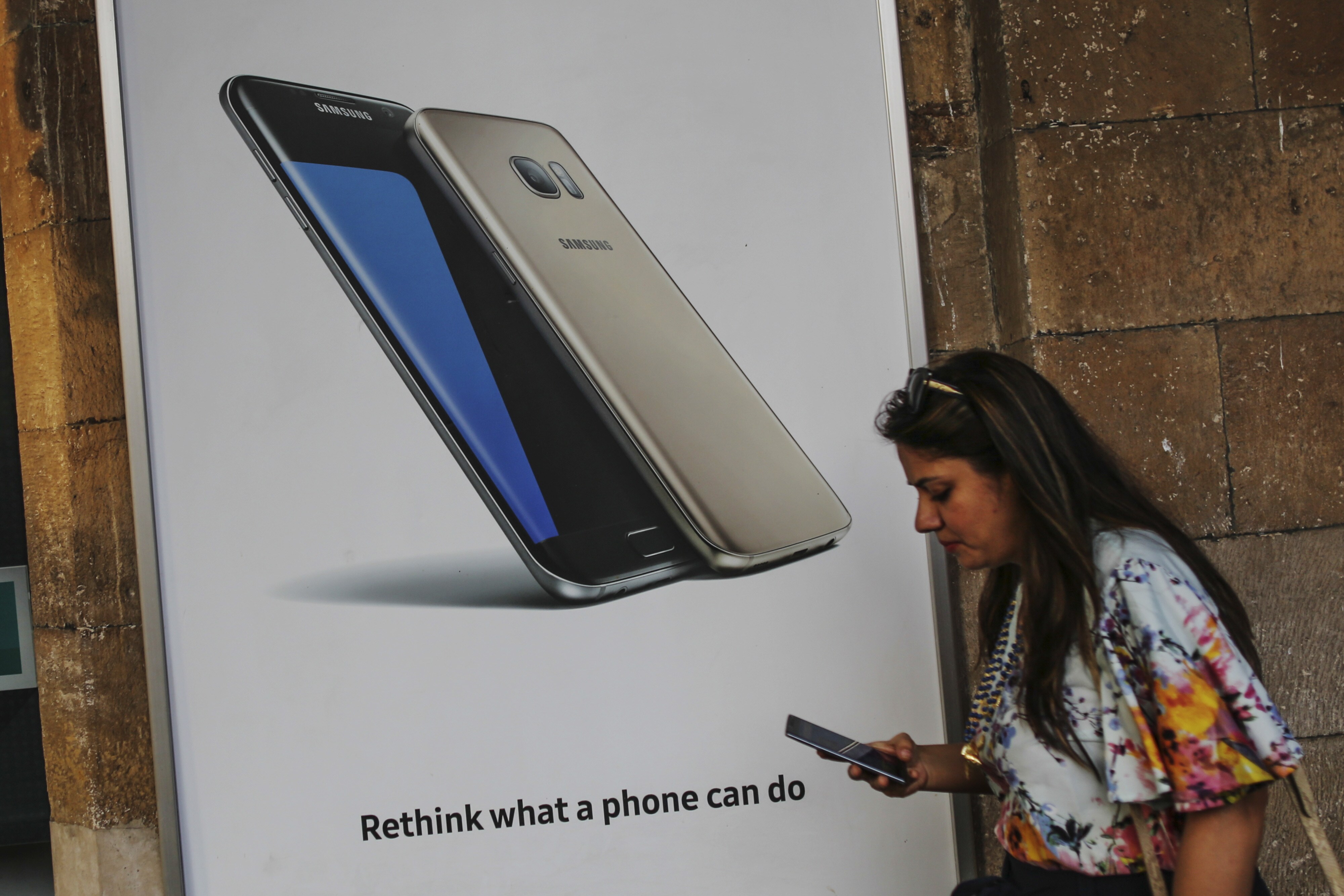 Samsung Regains Top Spot From Xiaomi In Indian Smartphone Market