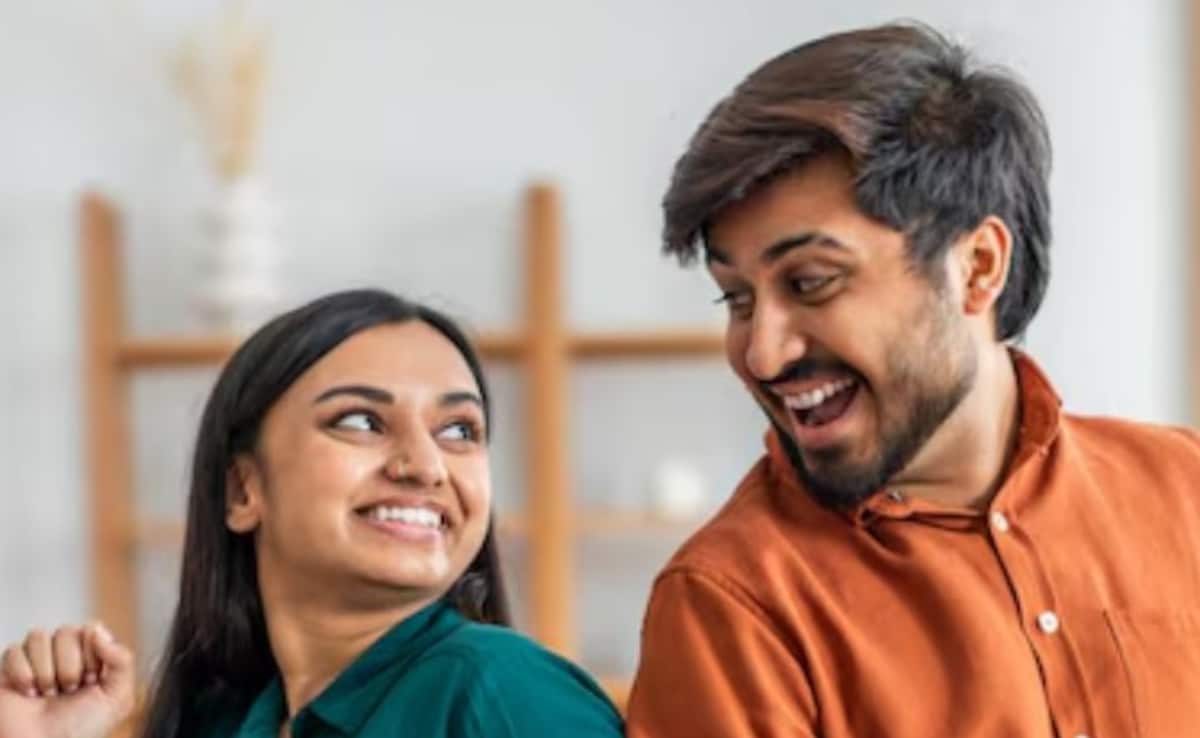 According to a survey, 37% of people in metros and suburbs are adopting a sunset clause in their dating life. Photo: Freepik