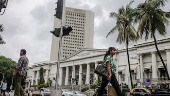 India Bond Lending Plan Said To Be Stalled By Tax Uncertainties