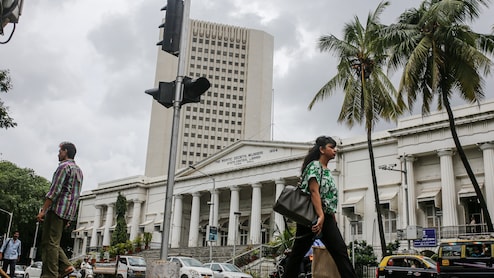 India Bond Lending Plan Said To Be Stalled By Tax Uncertainties