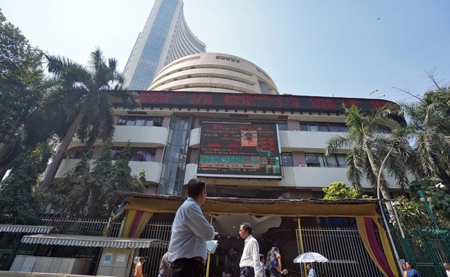 IT Shares Extend Losses For Second Consecutive Day Post TCS Earnings