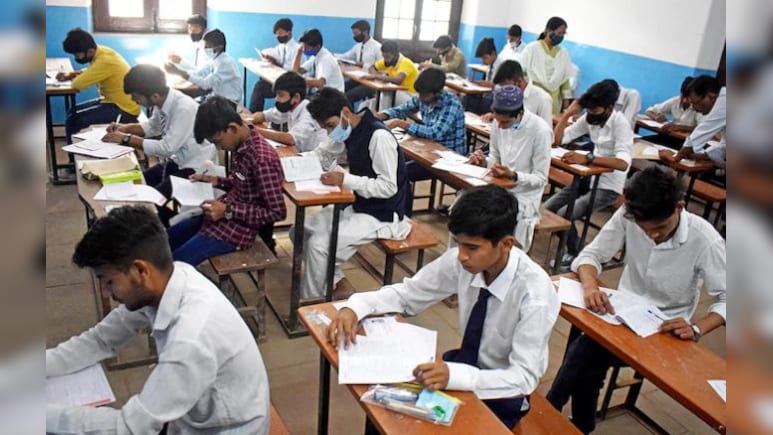 बोर्ड परीक्षा के टाइम टेबल में संशोधन; 10वीं के एक और 12वीं के दो पेपर की तारीख बदली
