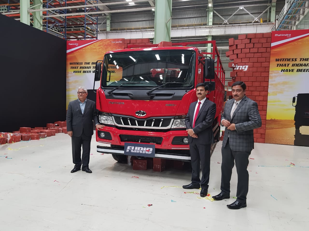 Mahindra To Unveil 21 Trucks In Mid-Sized Range By Year-End