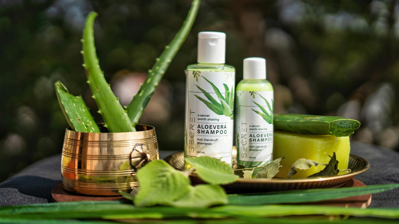 Is Shampoo Build-Up Ruining Your Hair? Signs, Causes And Quick Solutions