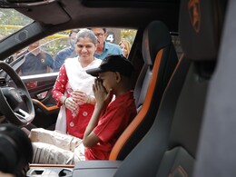 'मैं लैम्बॉर्गिनी में बैठना चाहता हूं', जब 11 साल के कैंसर मरीज की ख्वाहिश पूरी हुई तो, उसकी मुस्कान भरी फोटो ने हर क&zwj;िसी का द&zwj;िल छू ल&zwj;िया