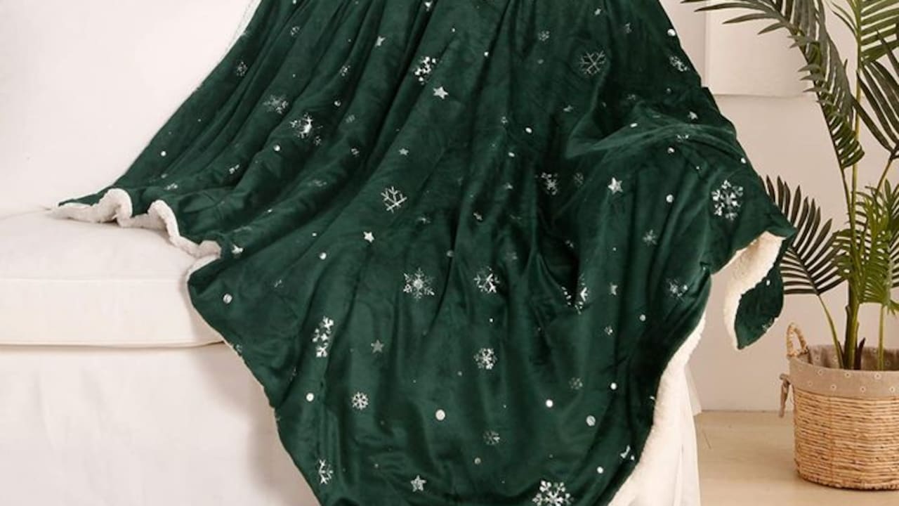 Blankets Feel Heavy but Are Not Warm Enough: Simple Guide to Fabric Fill Blankets Feel Heavy but Are Not Warm Enough: Simple Guide to Fabric Fill