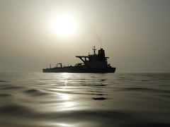 India Russia Oil Trade May Dip Again, Stranding Cargoes at Sea