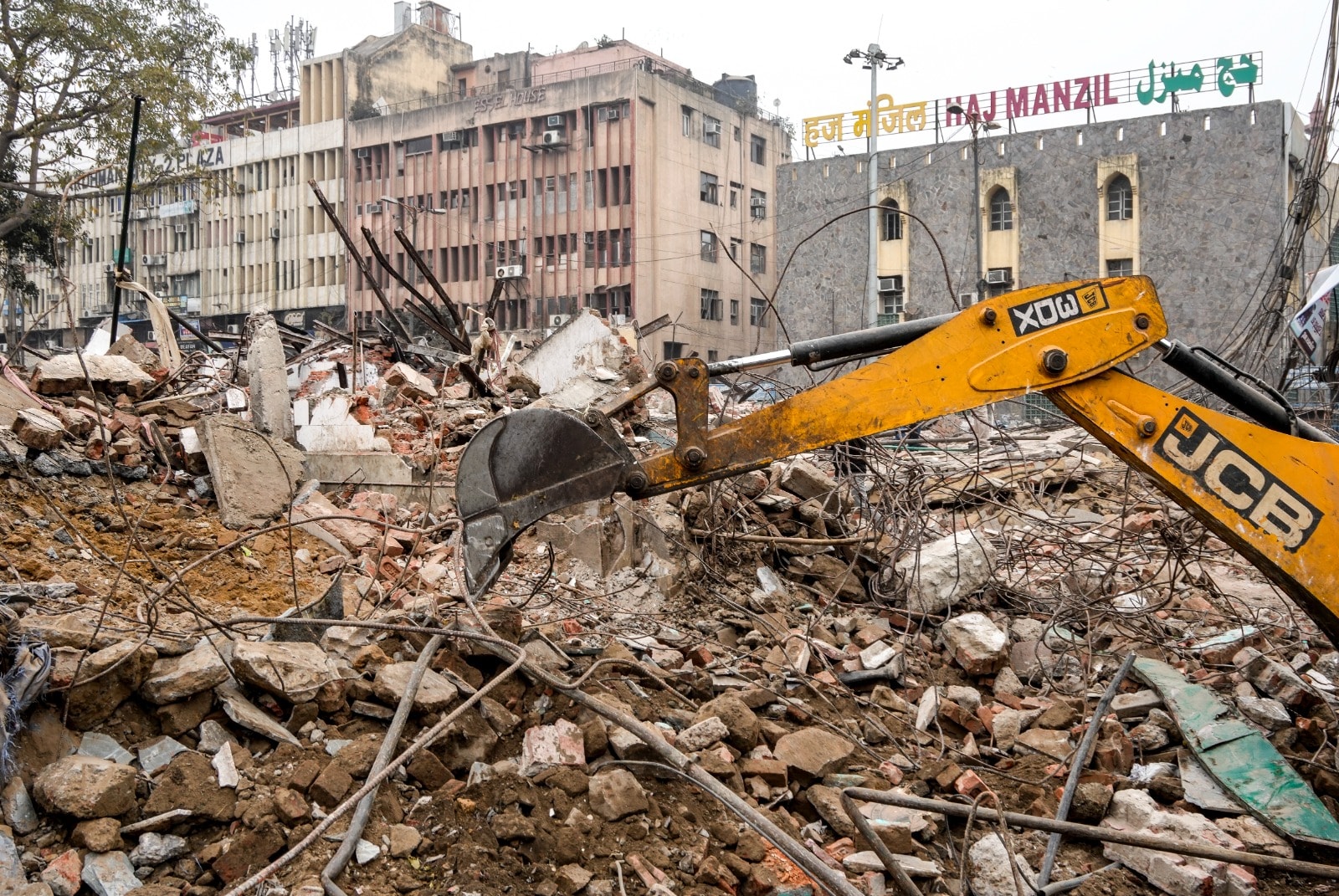 बुलडोजर एक्शन के बाद की तस्वीर. बुलडोजर एक्शन के बाद की तस्वीर.