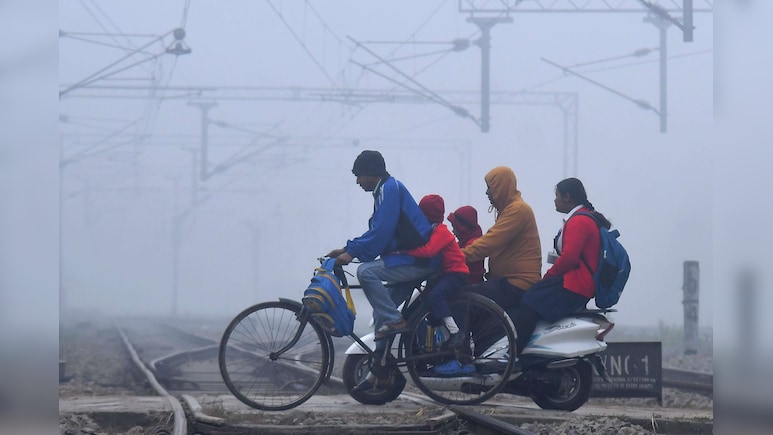 उत्तर भारत में ठंड, शीतलहर और कोहरे का टॉर्चर, अगले 7 दिनों में और कहर ढाएगा मौसम, जानें कब मिलेगी राहत