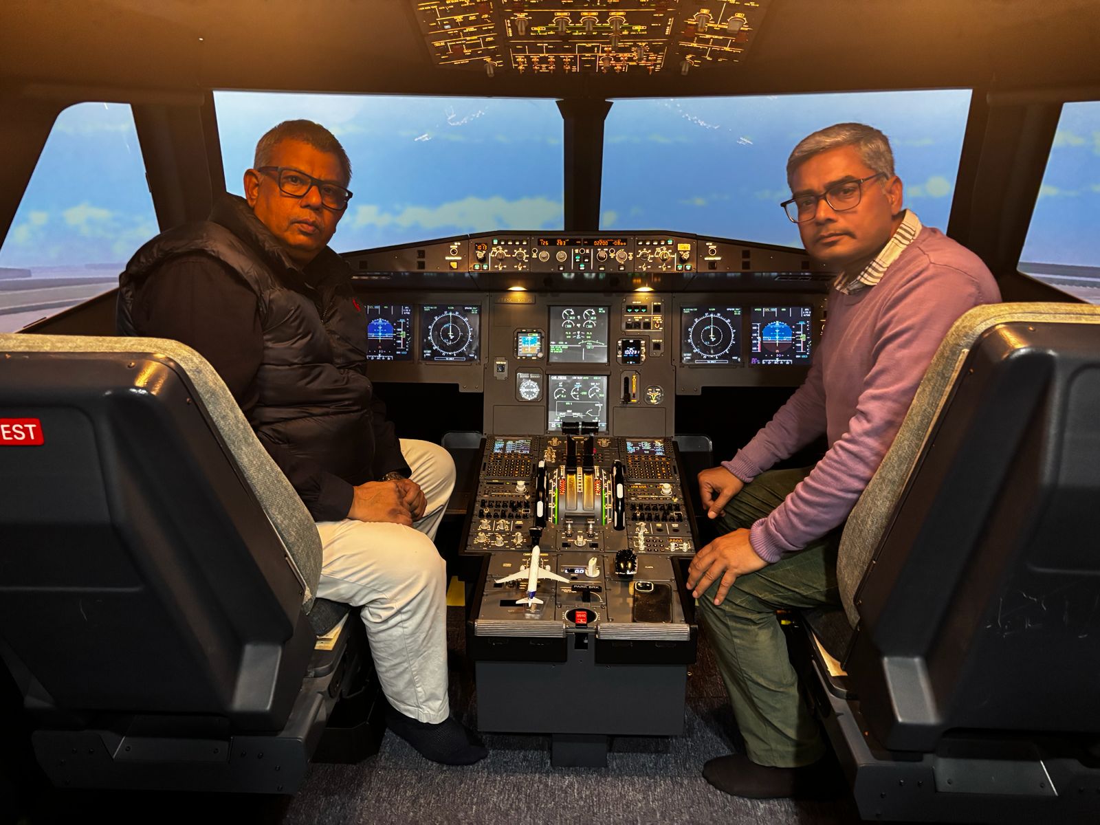 अजित पवार का प्लेन कैसे क्रैश हुआ होगा? कॉकपिट में बैठकर फ्लाइट कमांडर ने समझाया