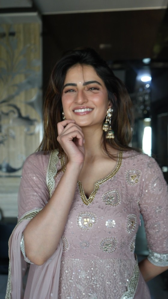 Palak Tiwari Sets the Gram on Fire in Blush Pink Anarkali