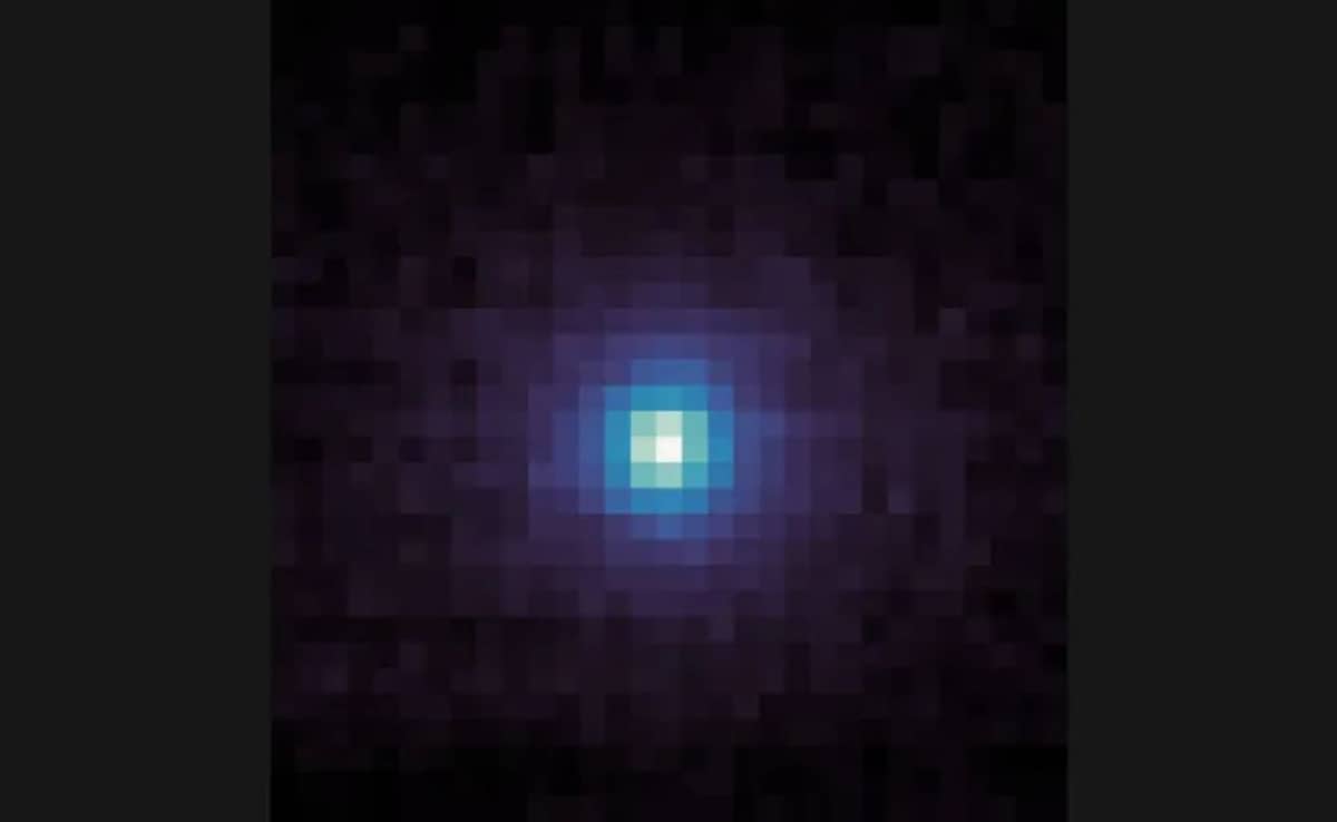 This ultraviolet image shows the halo of gas and dust, or coma, surrounding comet 31/ATLAS as seen on Oct 9, 2025, by MAVEN spacecraft.